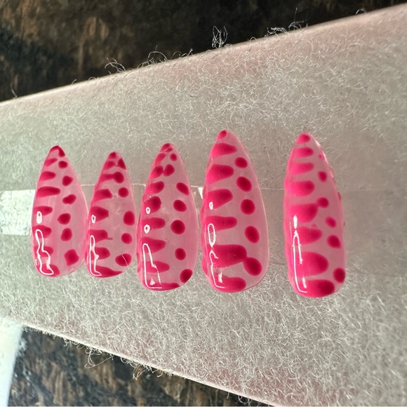 “Gator Tail”🐊 Press On Set by LoveScottiNails - Picture 5 of 13